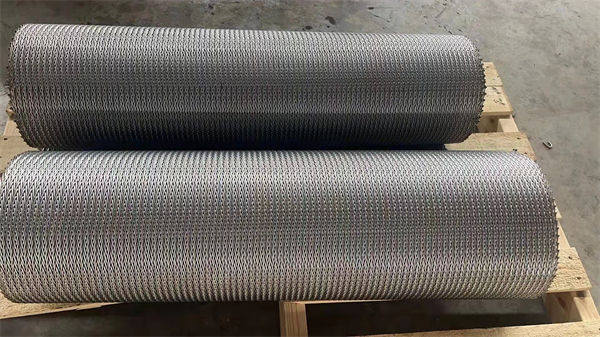 淬火爐網(wǎng)帶究竟用什么樣的材質(zhì)和結(jié)構(gòu)好?